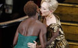 Meryl Streep quyên góp 10.000 USD cho trường học